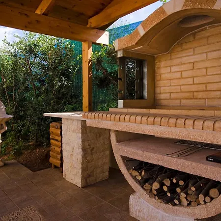Moma Villa *