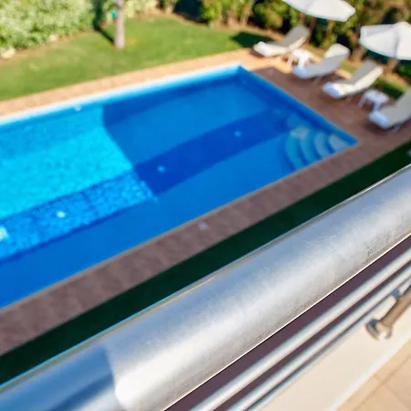 Moma Villa